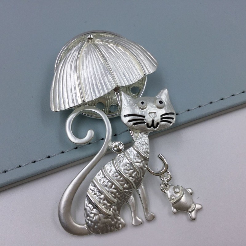 Magnetic Cat with Umbrella Brooch