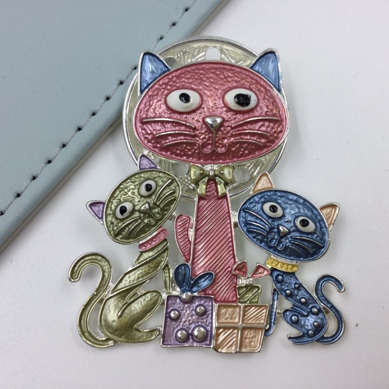 Family of Cats Magnetic Brooch