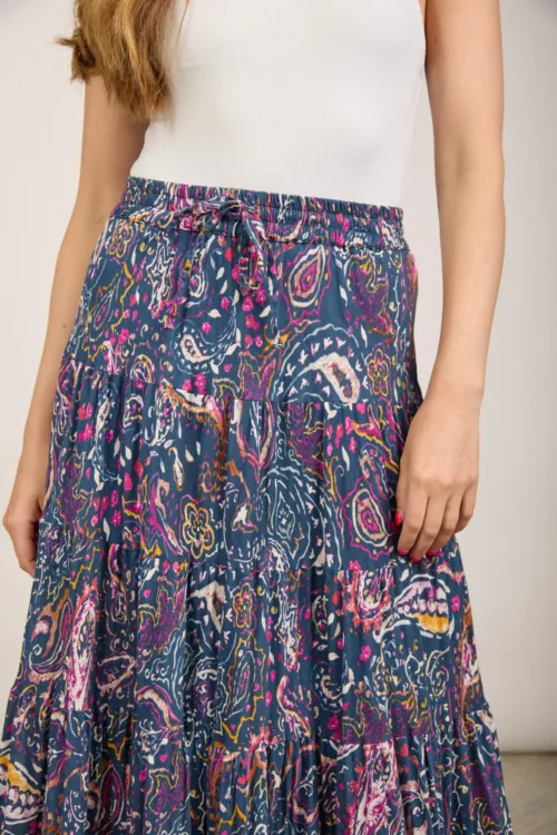 WOCLSK0001 - Women's Paisley Skirt close up