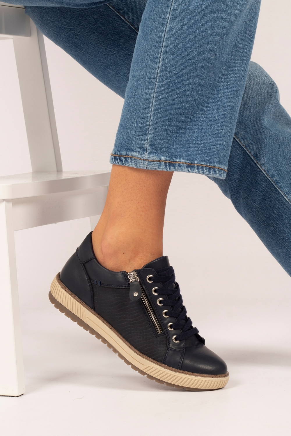 Luna Shoes Zipped Trainer