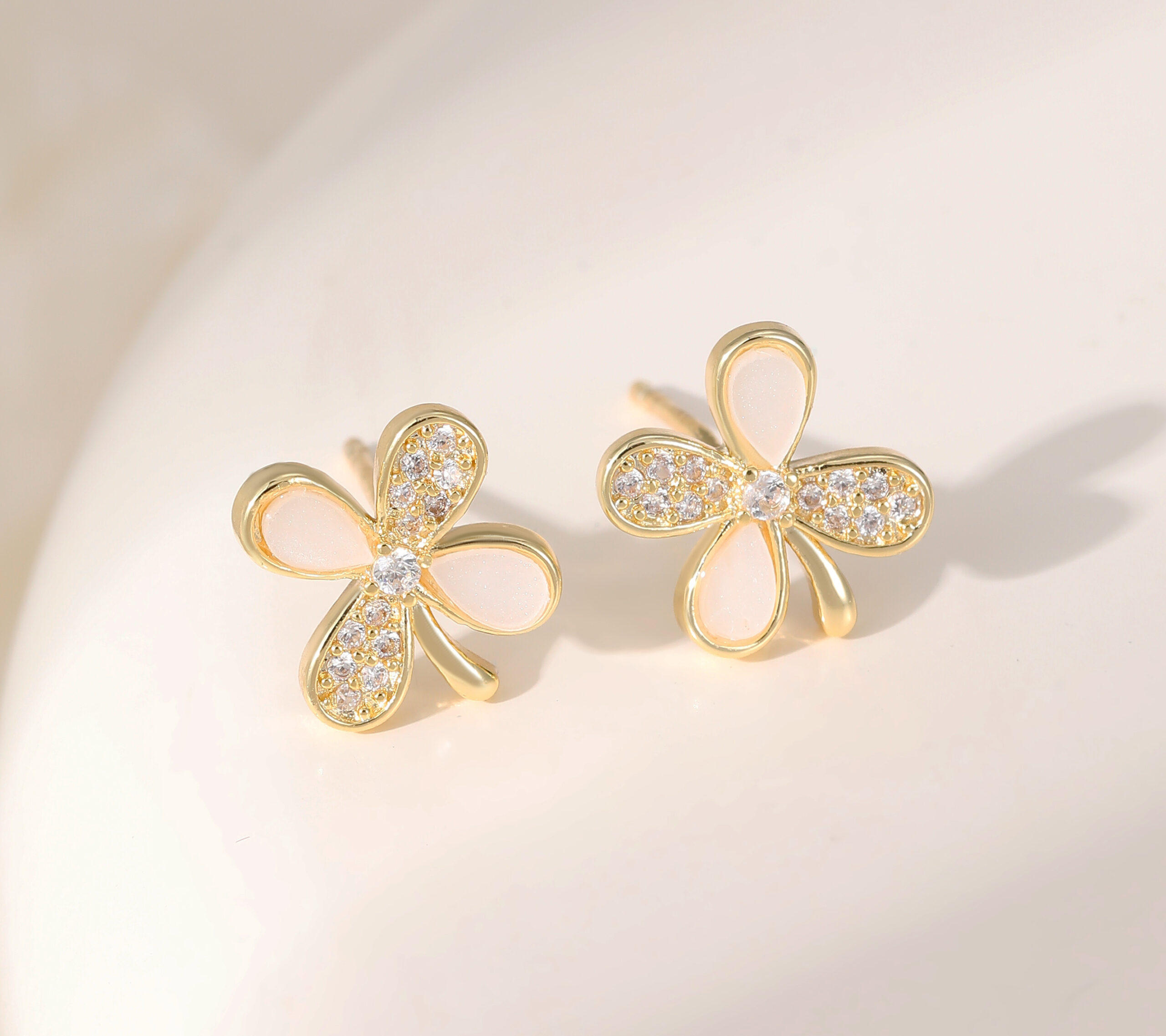 Diamate Clover Stud Earrings