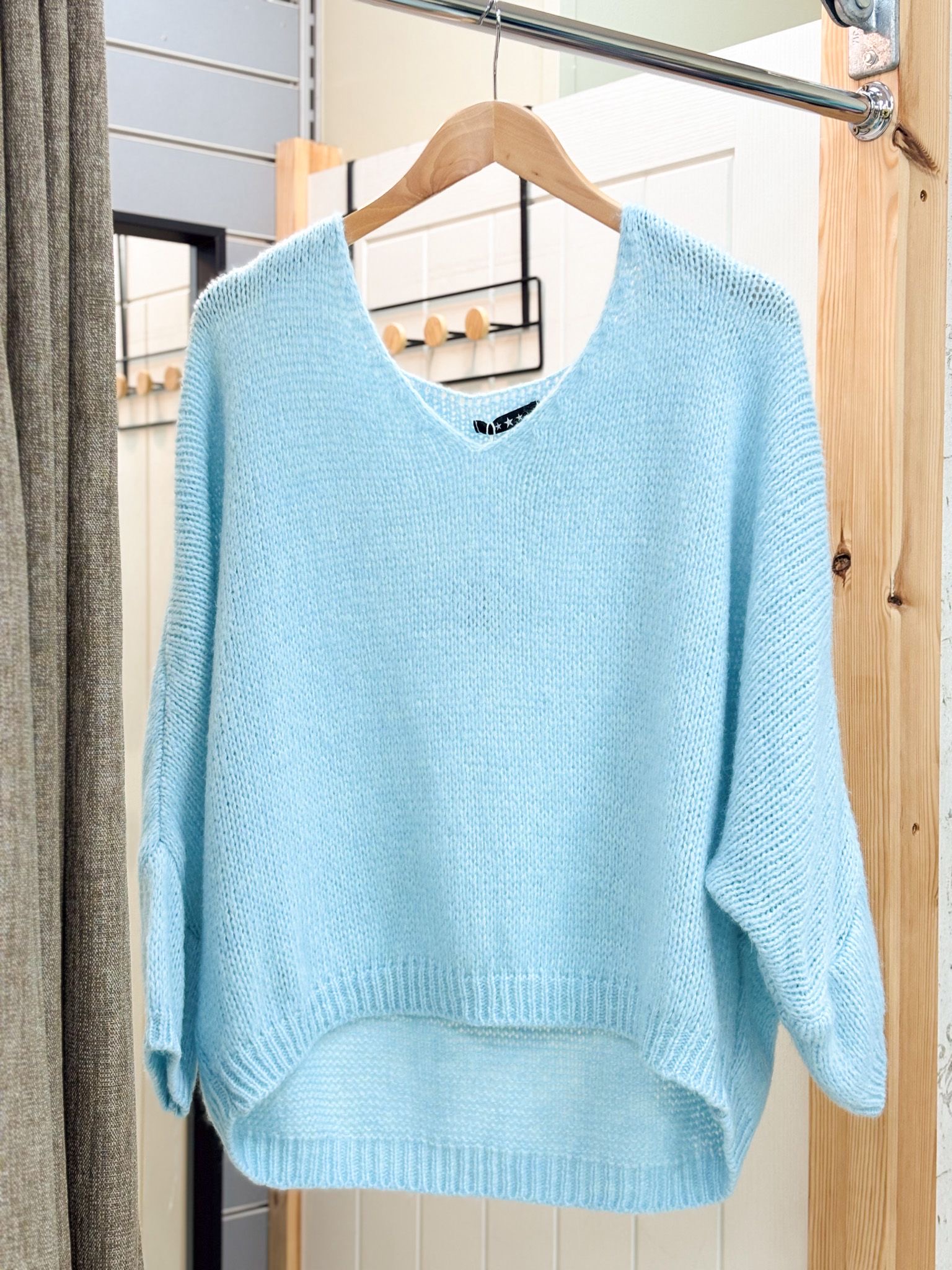 WOCLJU0097 - 1 - Light Blue Chunky V-Neck Jumper