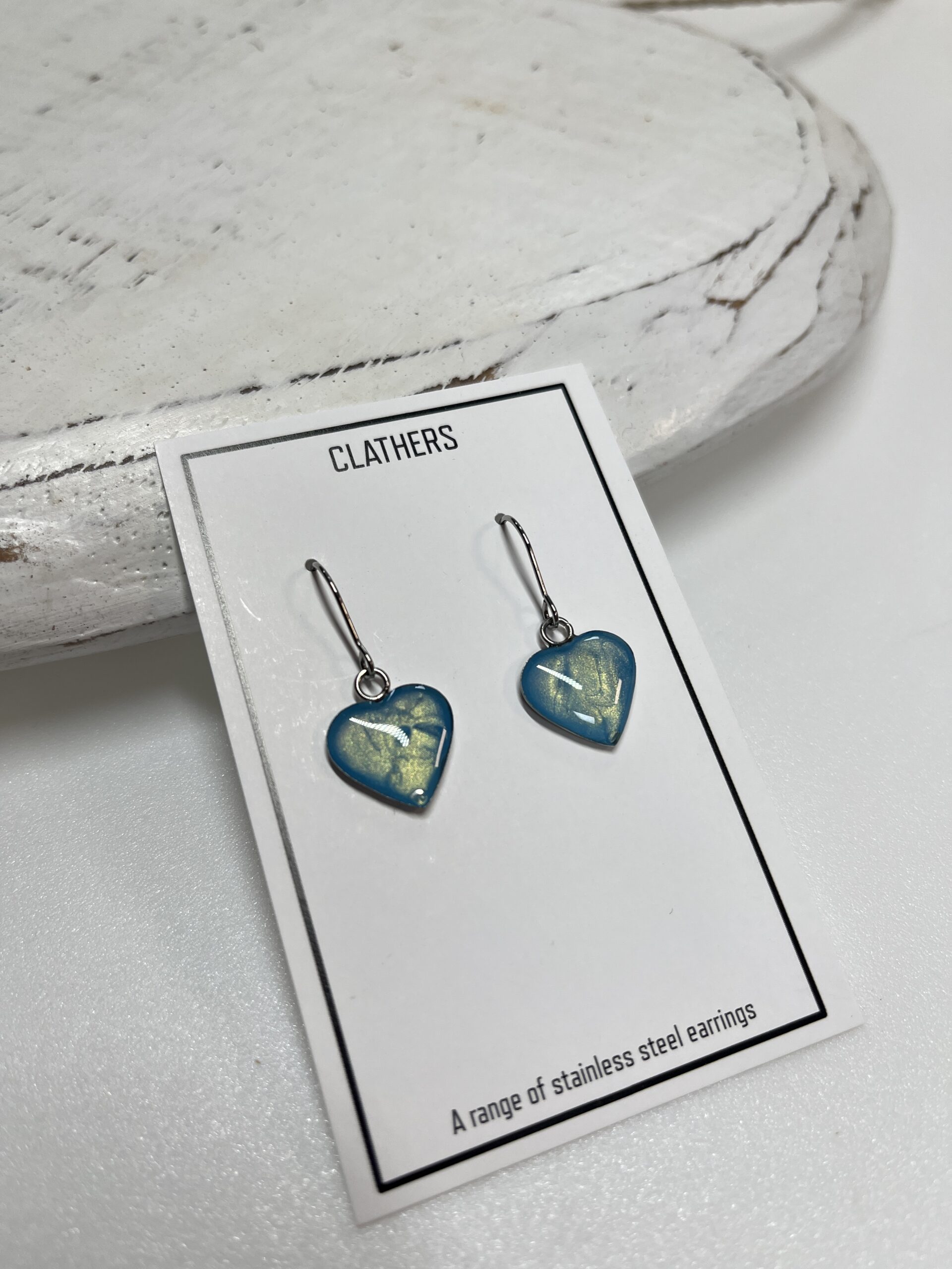 WOJEER0427 - Ocean Coloured Heart Drop Earring