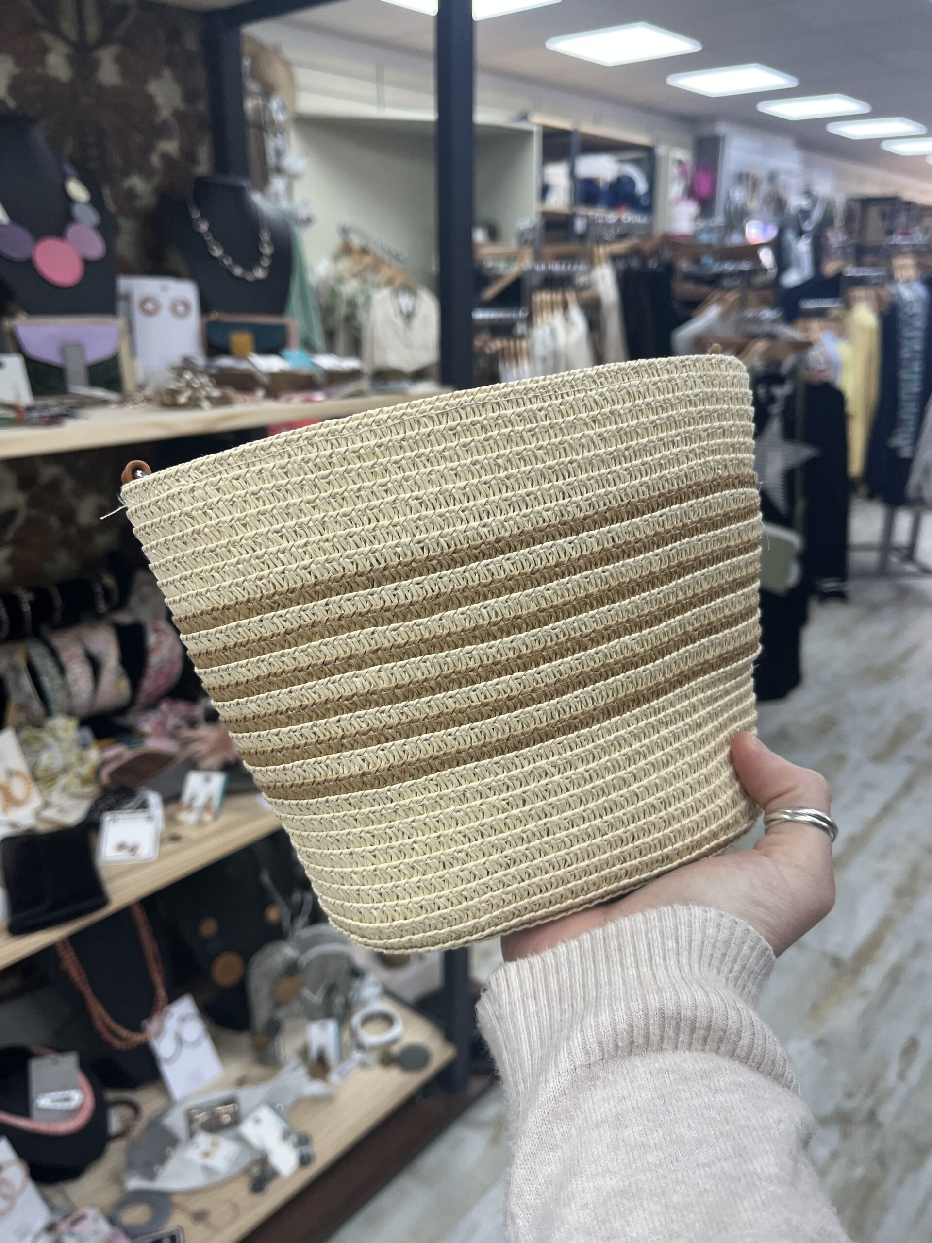 WOACBG0119 - 7 Small Striped Straw Crossbody Handbag